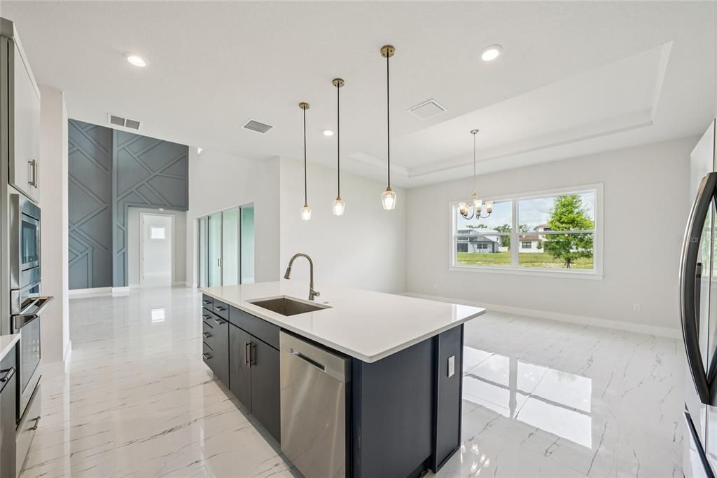 На продажу: $1,164,000 (6 спален, 5 ванн, 4977 Квадратных фут)