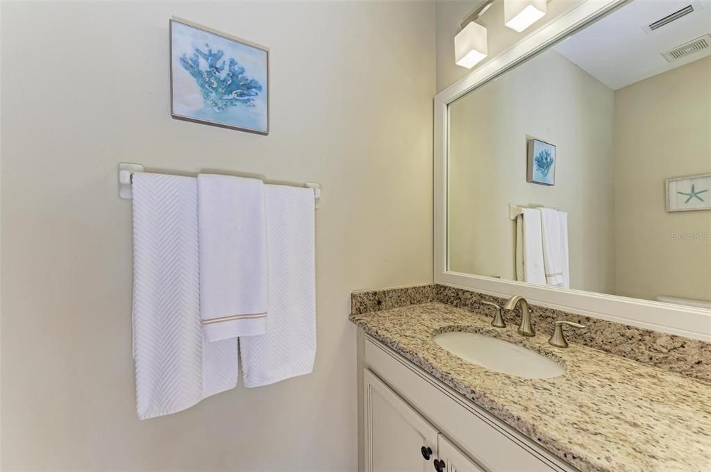 Под контрактом: $774,900 (4 спален, 3 ванн, 2431 Квадратных фут)