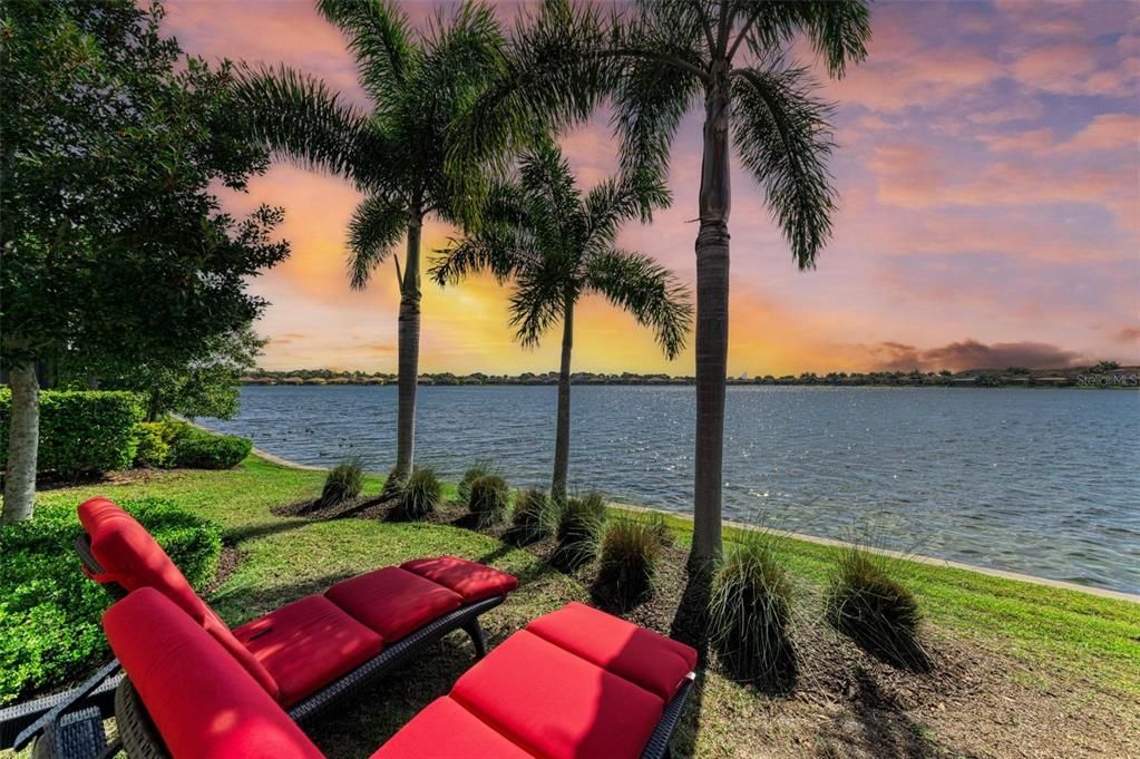 Под контрактом: $774,900 (4 спален, 3 ванн, 2431 Квадратных фут)