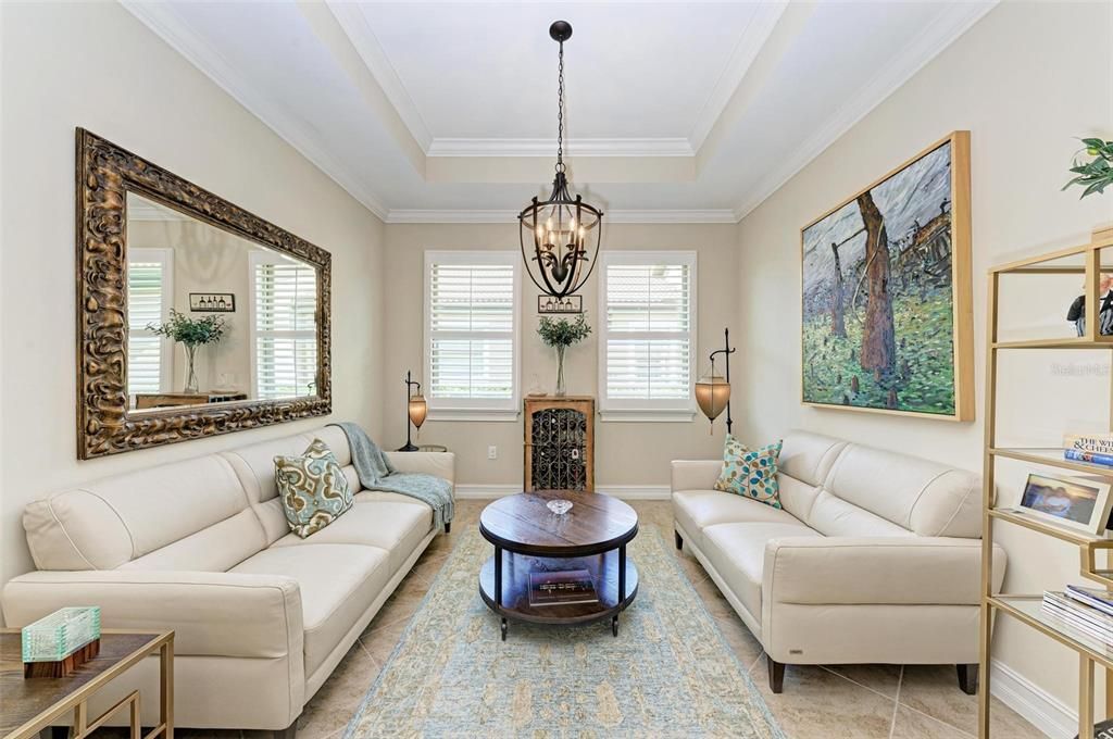 Под контрактом: $774,900 (4 спален, 3 ванн, 2431 Квадратных фут)