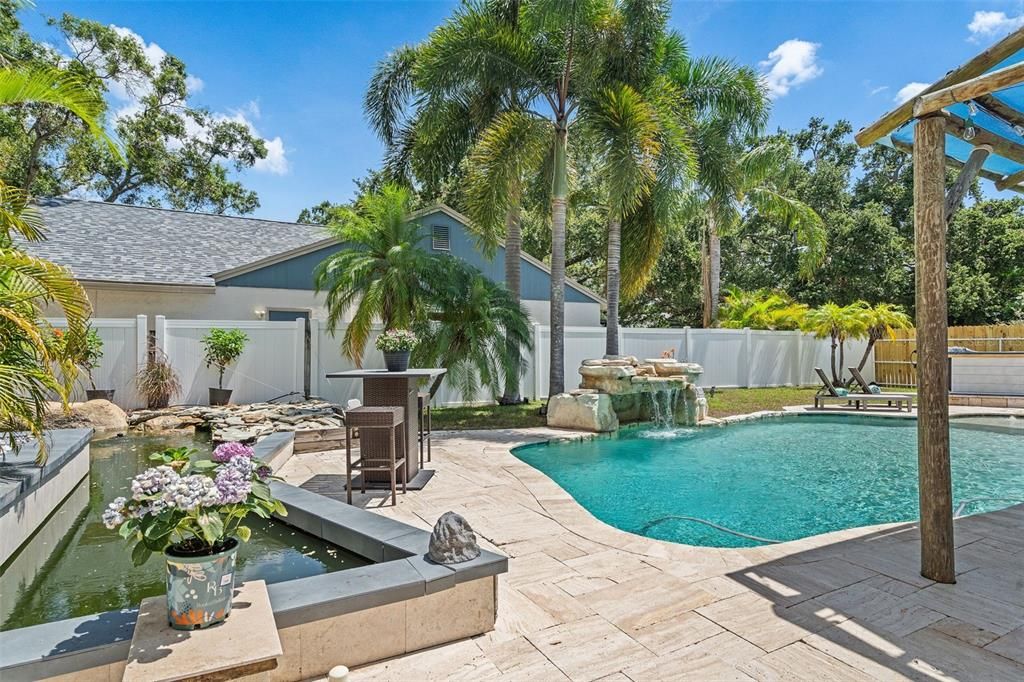 En Venta: $699,000 (4 camas, 2 baños, 2215 Pies cuadrados)