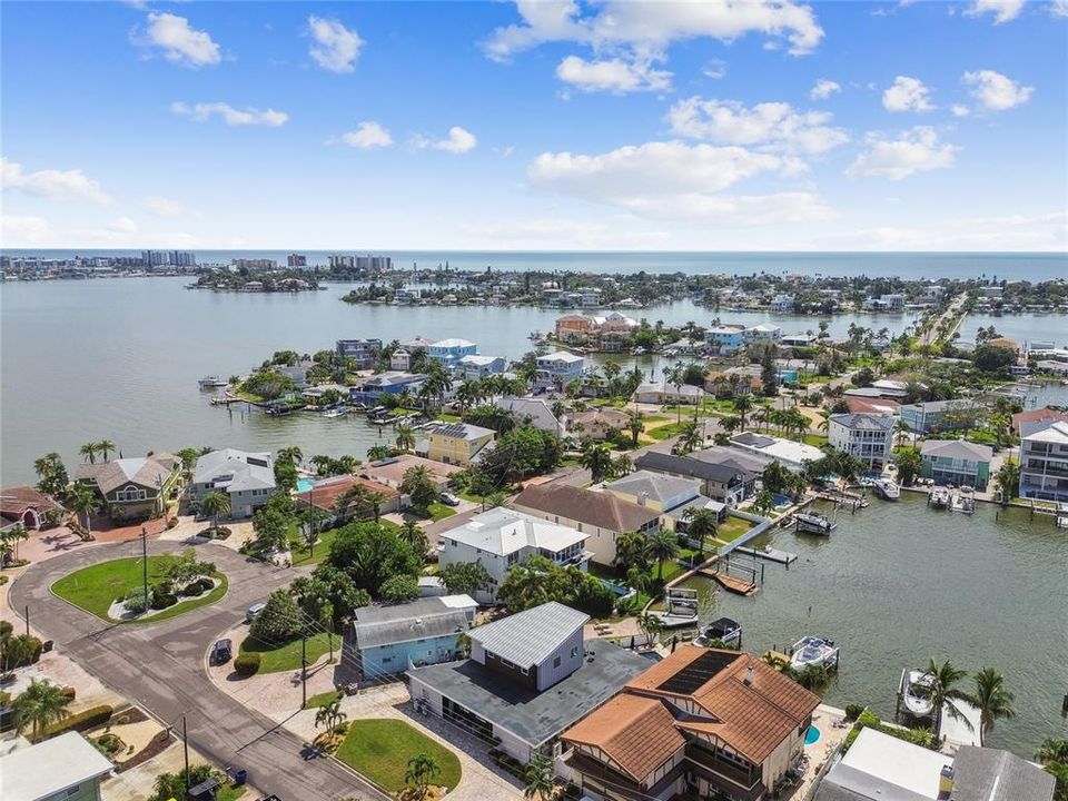 En Venta: $1,235,000 (4 camas, 3 baños, 3072 Pies cuadrados)