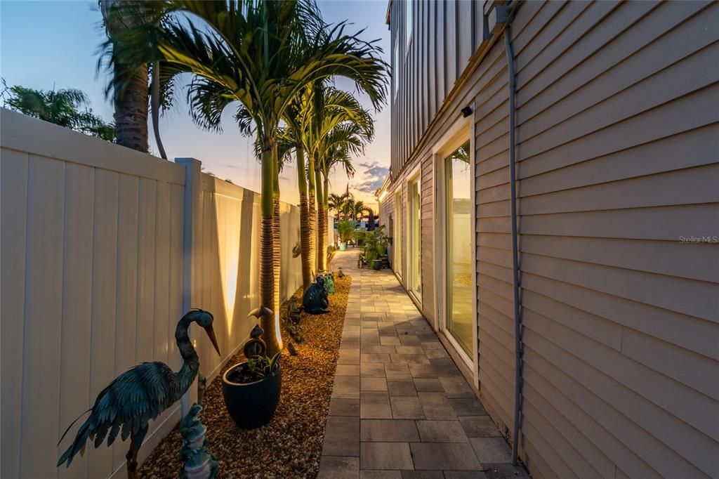 En Venta: $1,235,000 (4 camas, 3 baños, 3072 Pies cuadrados)