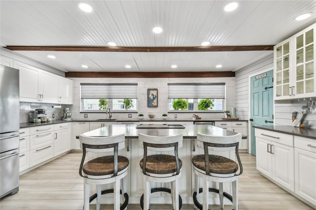 En Venta: $1,235,000 (4 camas, 3 baños, 3072 Pies cuadrados)