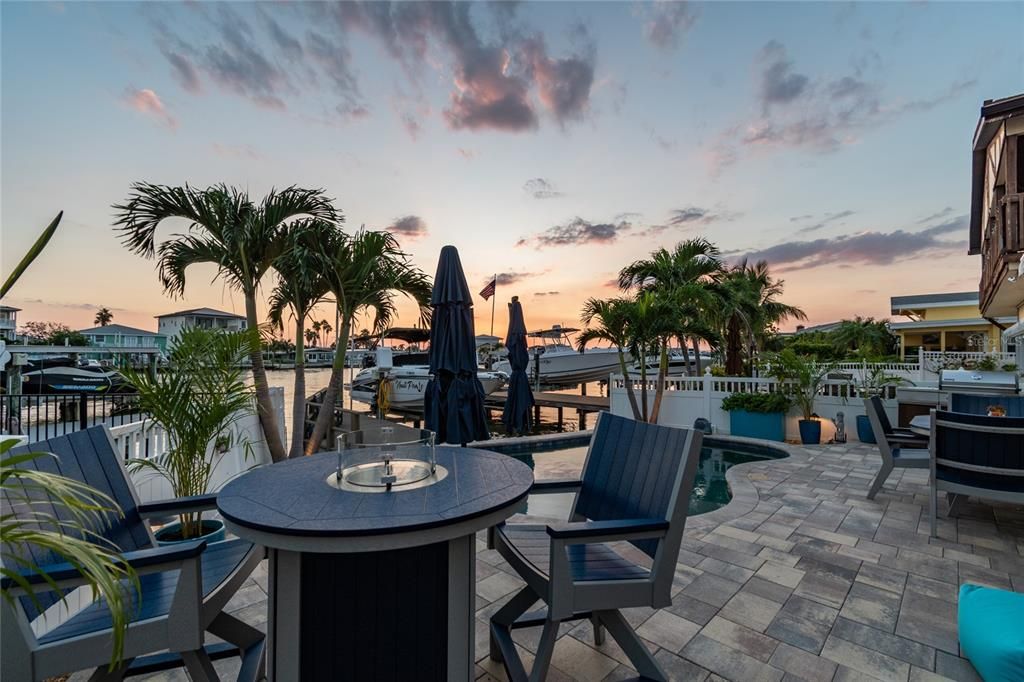 En Venta: $1,235,000 (4 camas, 3 baños, 3072 Pies cuadrados)