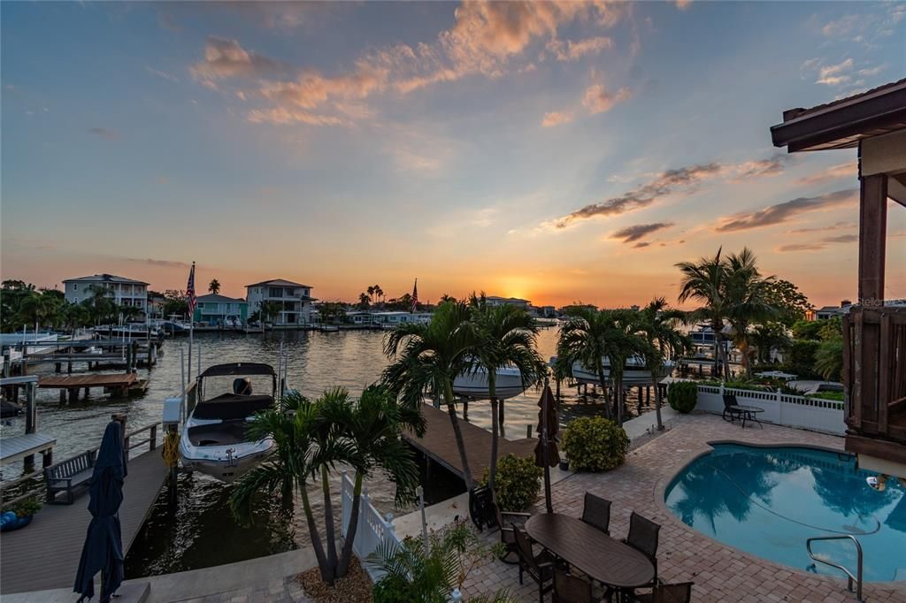 En Venta: $1,235,000 (4 camas, 3 baños, 3072 Pies cuadrados)