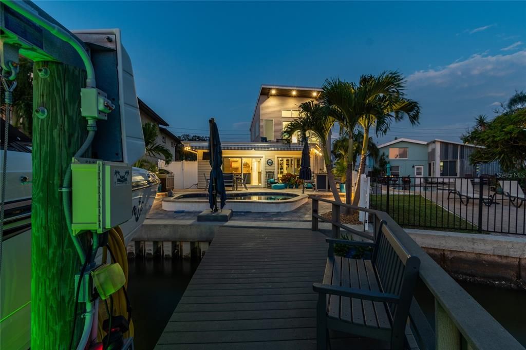 En Venta: $1,235,000 (4 camas, 3 baños, 3072 Pies cuadrados)