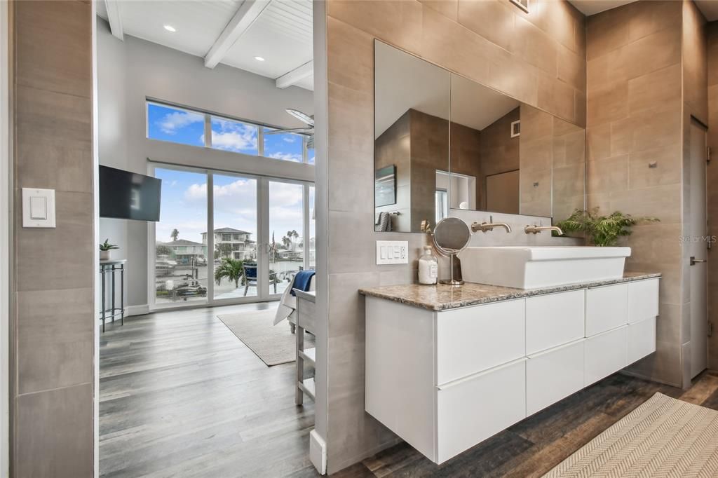 En Venta: $1,235,000 (4 camas, 3 baños, 3072 Pies cuadrados)