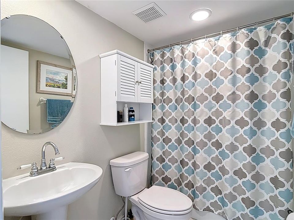 待售: $319,000 (2 贝兹, 2 浴室, 1100 平方英尺)