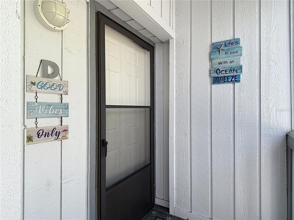 待售: $319,000 (2 贝兹, 2 浴室, 1100 平方英尺)