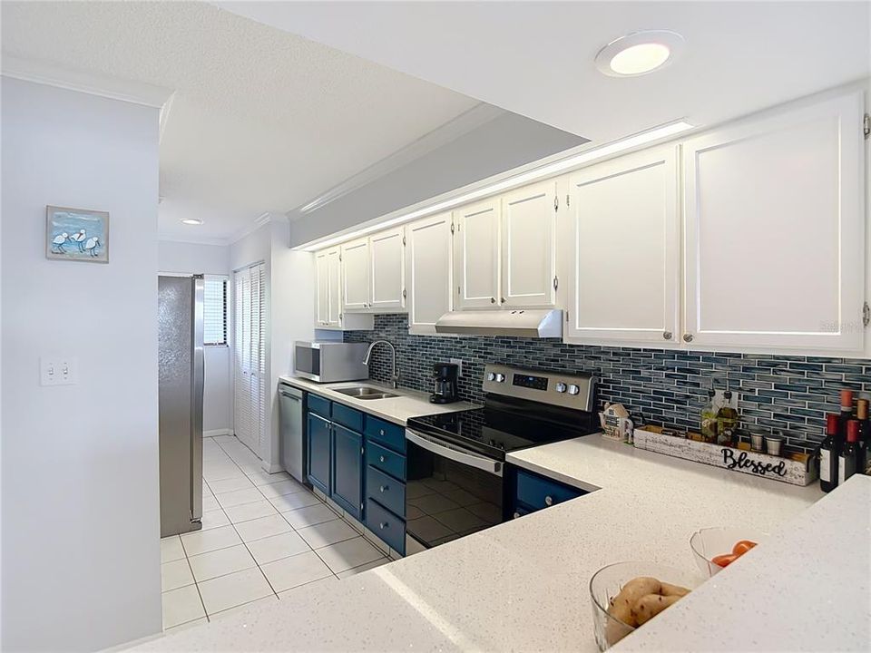 待售: $319,000 (2 贝兹, 2 浴室, 1100 平方英尺)