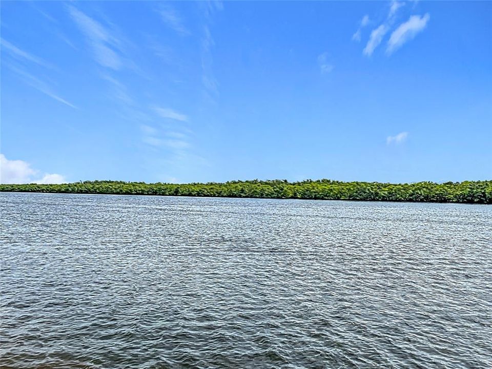 待售: $319,000 (2 贝兹, 2 浴室, 1100 平方英尺)