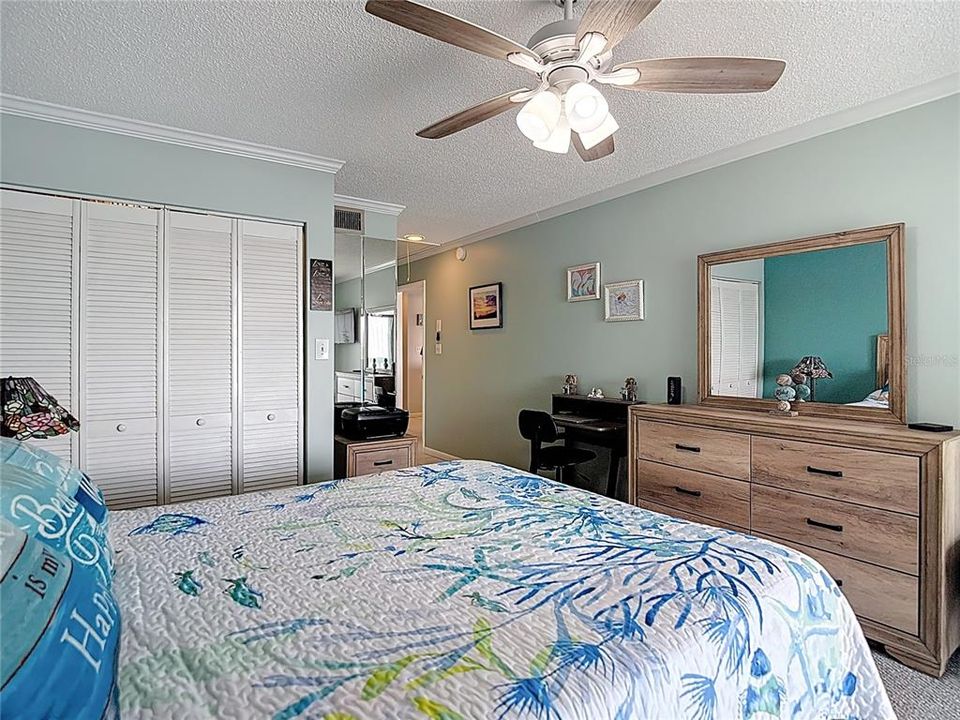 待售: $319,000 (2 贝兹, 2 浴室, 1100 平方英尺)