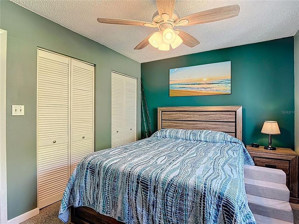 待售: $319,000 (2 贝兹, 2 浴室, 1100 平方英尺)