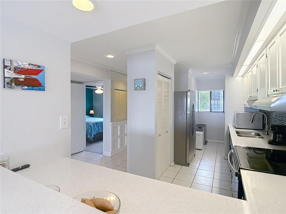 待售: $319,000 (2 贝兹, 2 浴室, 1100 平方英尺)