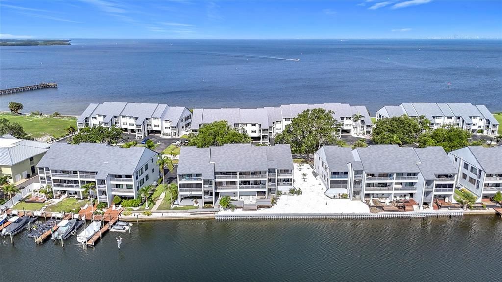 待售: $319,000 (2 贝兹, 2 浴室, 1100 平方英尺)