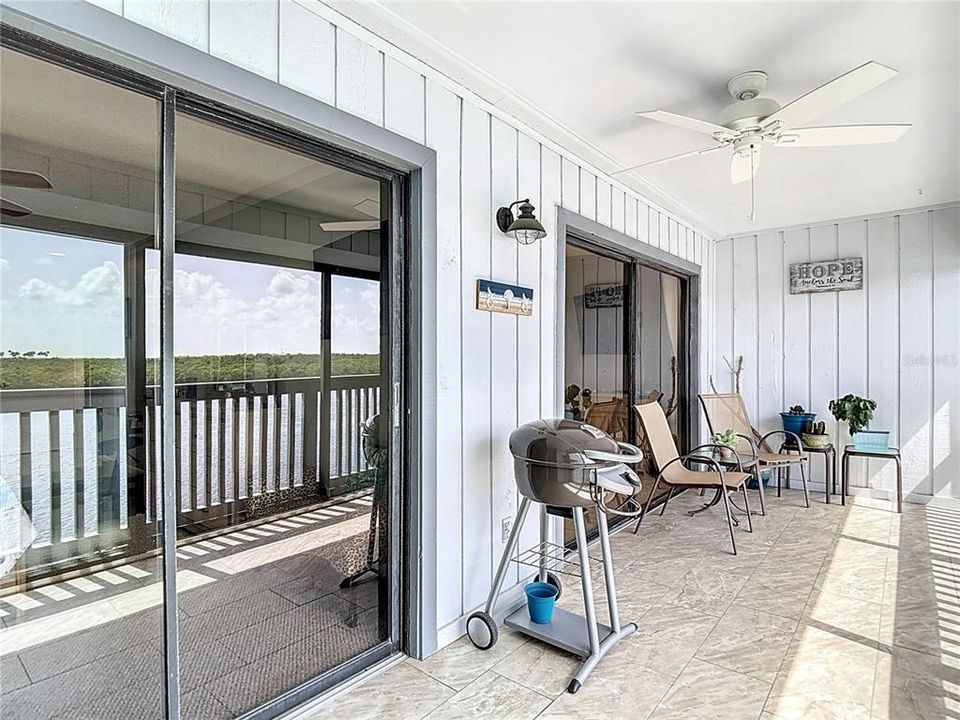 待售: $319,000 (2 贝兹, 2 浴室, 1100 平方英尺)