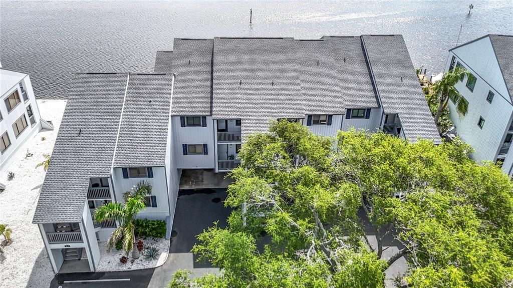 待售: $319,000 (2 贝兹, 2 浴室, 1100 平方英尺)