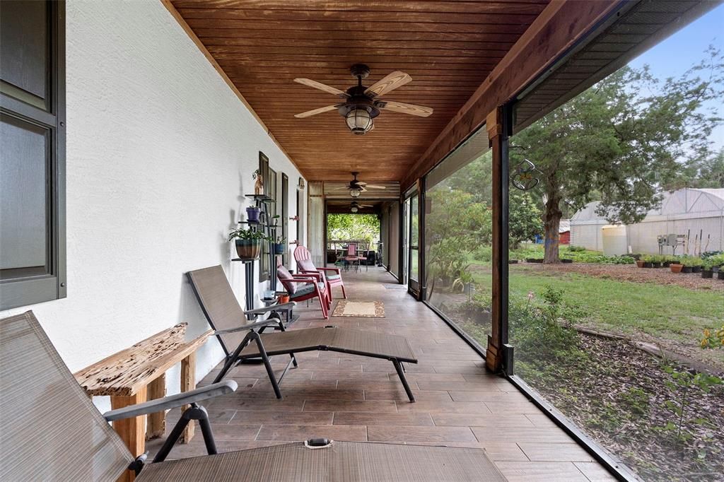 For Sale: $1,500,000 (8 beds, 4 baths, 4450 Square Feet)