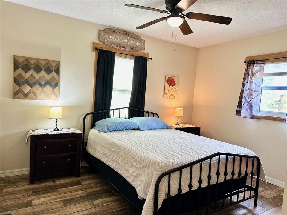 For Sale: $1,500,000 (8 beds, 4 baths, 4450 Square Feet)