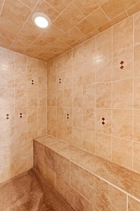 For Sale: $1,500,000 (8 beds, 4 baths, 4450 Square Feet)