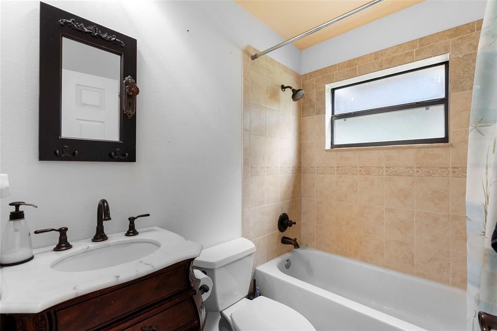 For Sale: $1,500,000 (8 beds, 4 baths, 4450 Square Feet)