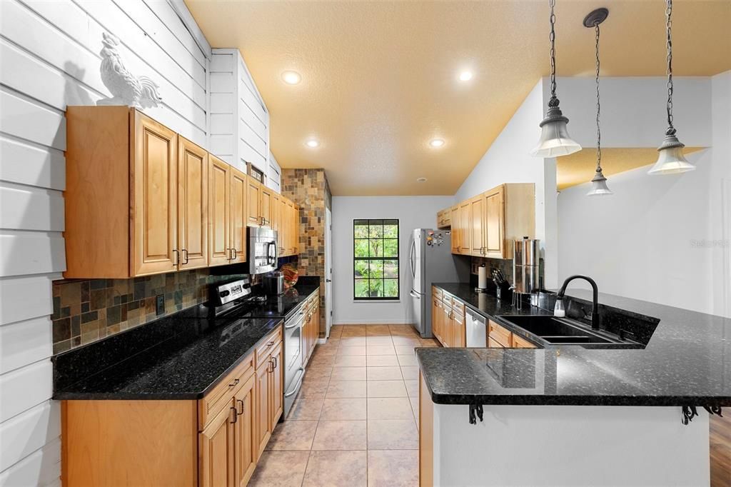 For Sale: $1,500,000 (8 beds, 4 baths, 4450 Square Feet)