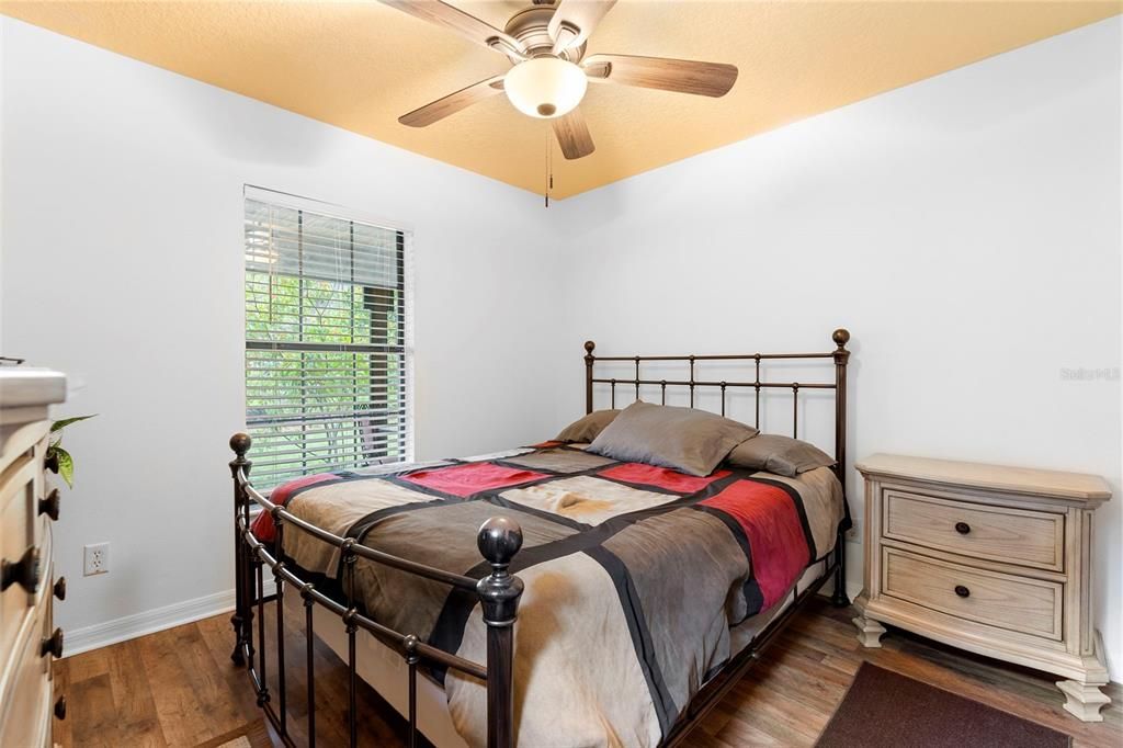 For Sale: $1,500,000 (8 beds, 4 baths, 4450 Square Feet)