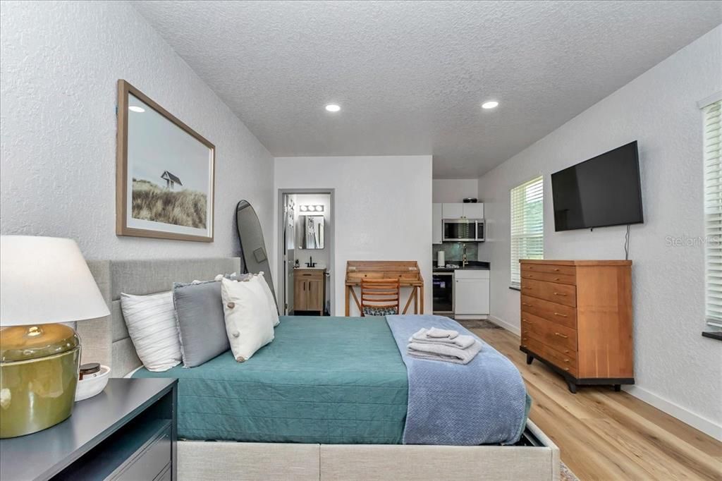 На продажу: $1,350,000 (1 спален, 1 ванн, 200 Квадратных фут)