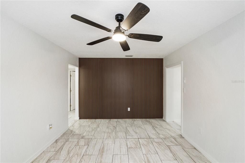 Active With Contract: $234,900 (2 beds, 1 baths, 846 Square Feet)