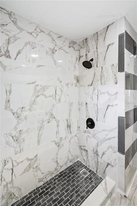 Active With Contract: $234,900 (2 beds, 1 baths, 846 Square Feet)