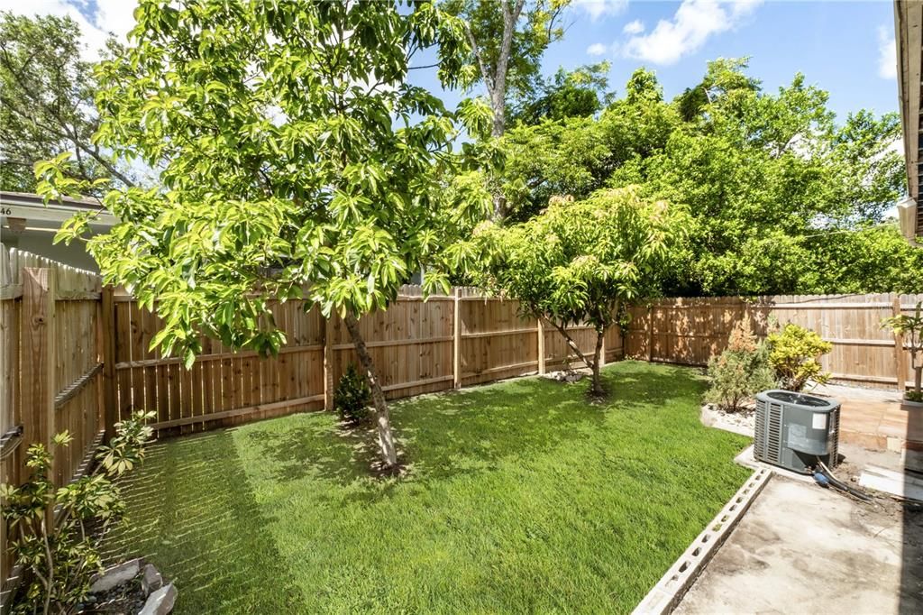 Active With Contract: $234,900 (2 beds, 1 baths, 846 Square Feet)