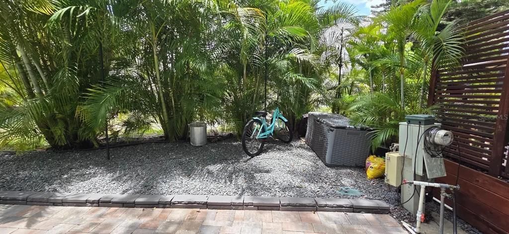 На продажу: $154,000 (0.05 acres)