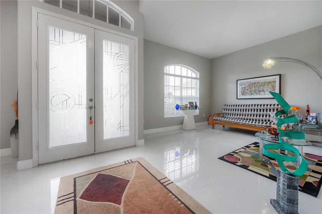 Под контрактом: $775,000 (5 спален, 3 ванн, 3648 Квадратных фут)