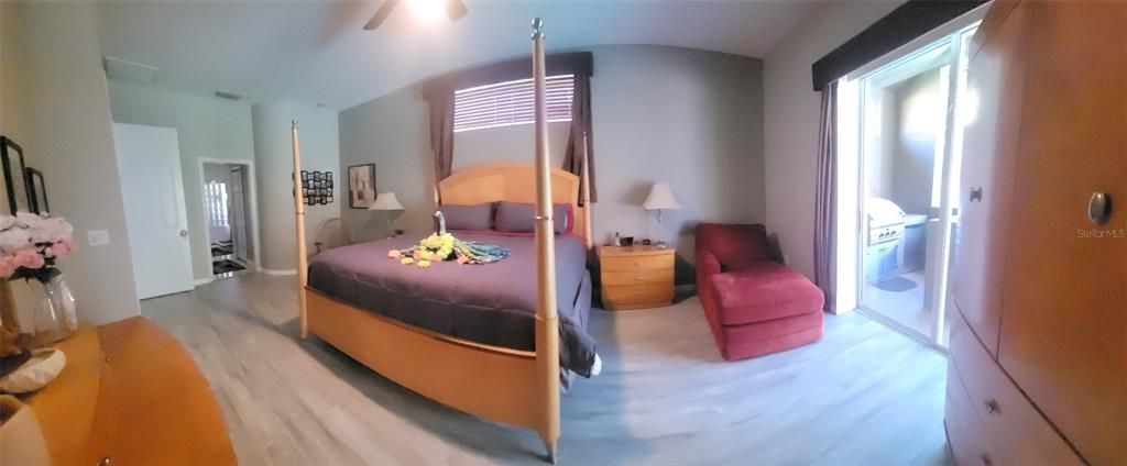 Под контрактом: $775,000 (5 спален, 3 ванн, 3648 Квадратных фут)