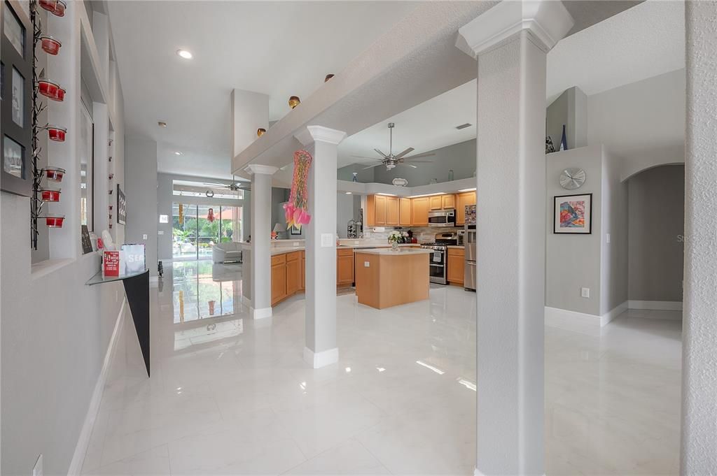 Под контрактом: $775,000 (5 спален, 3 ванн, 3648 Квадратных фут)