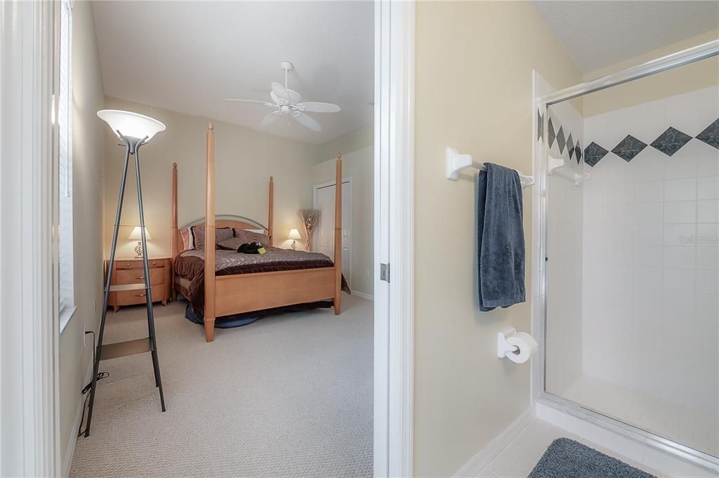 Под контрактом: $775,000 (5 спален, 3 ванн, 3648 Квадратных фут)