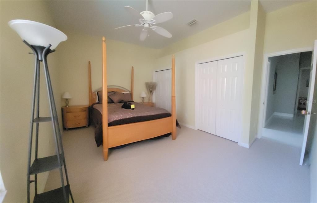 Под контрактом: $775,000 (5 спален, 3 ванн, 3648 Квадратных фут)