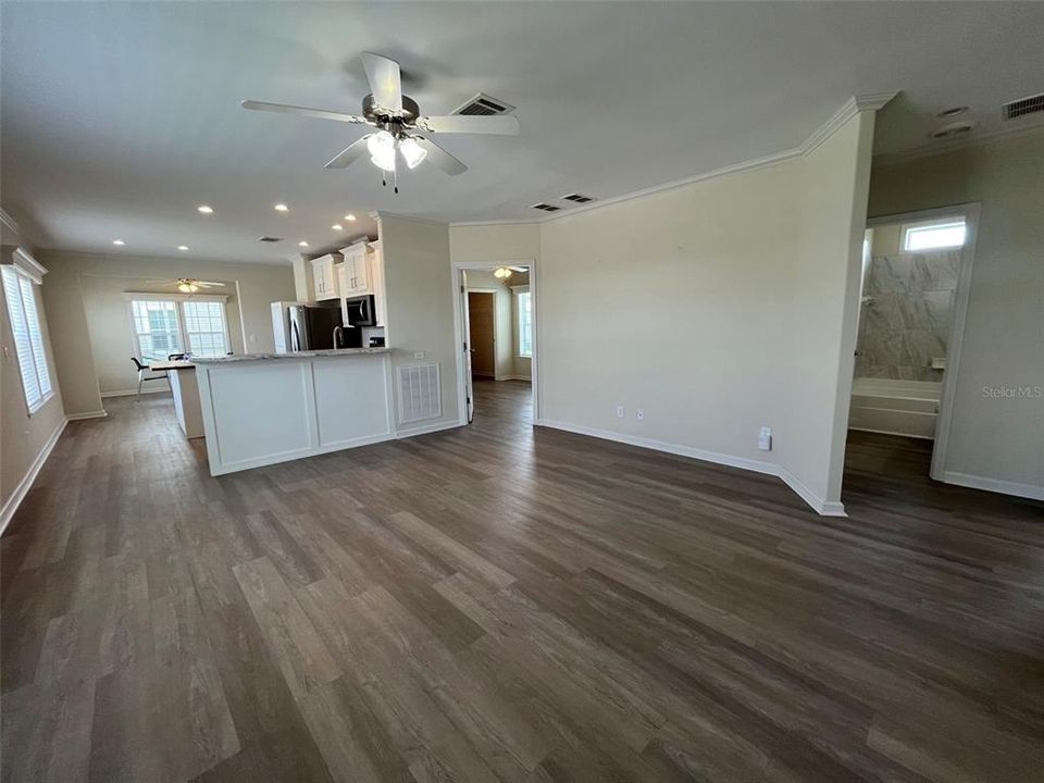 For Rent: $1,650 (2 beds, 2 baths, 1426 Square Feet)