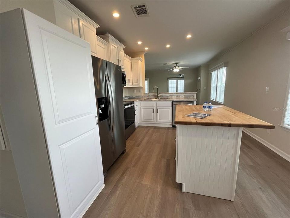 For Rent: $1,650 (2 beds, 2 baths, 1426 Square Feet)