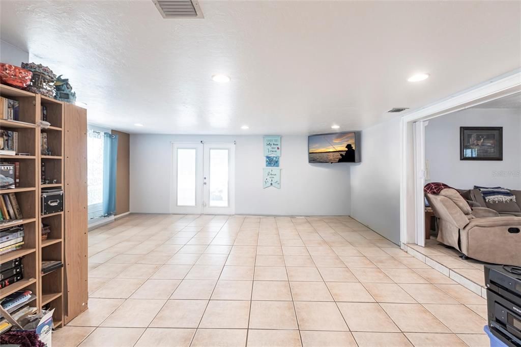 待售: $319,900 (4 贝兹, 2 浴室, 1826 平方英尺)