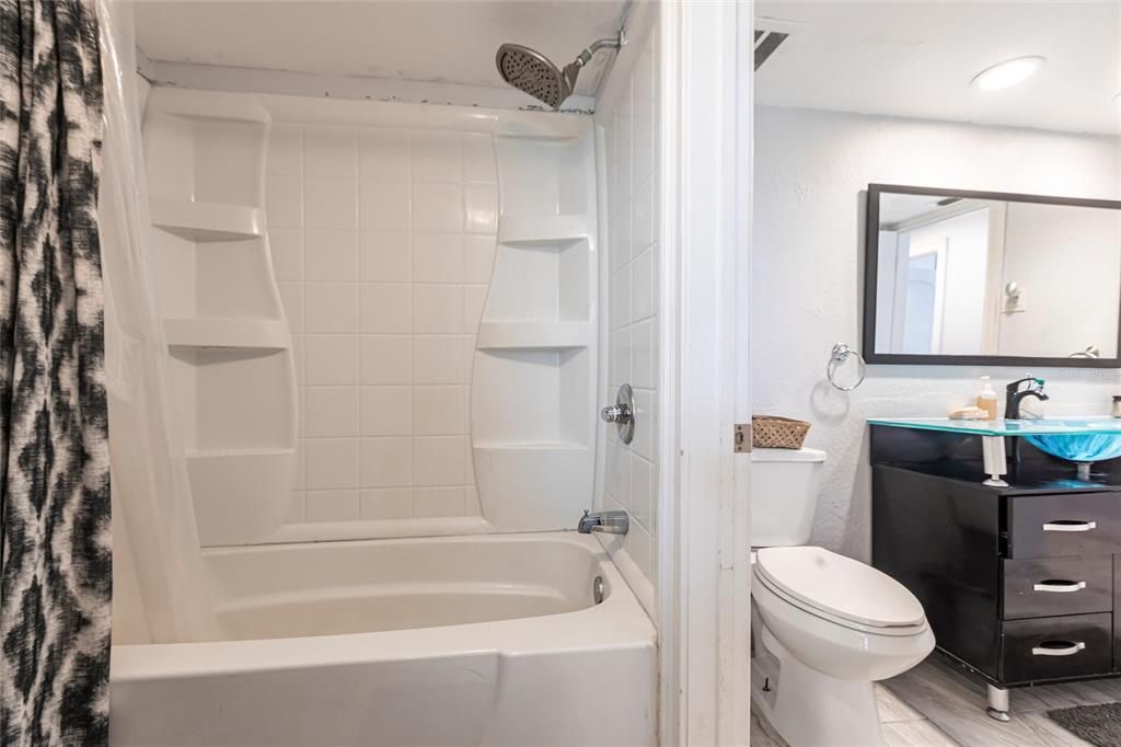 待售: $319,900 (4 贝兹, 2 浴室, 1826 平方英尺)