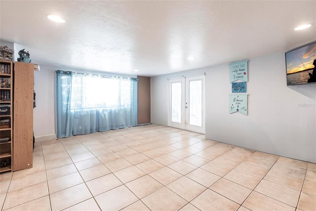 待售: $319,900 (4 贝兹, 2 浴室, 1826 平方英尺)