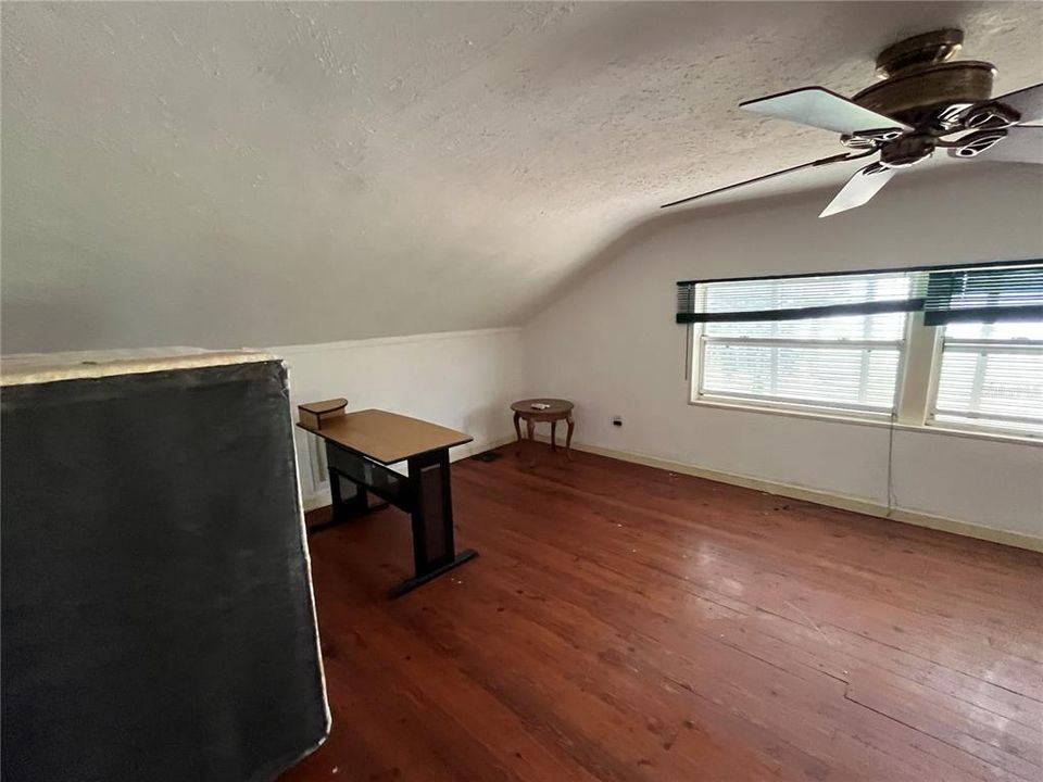 待售: $299,900 (3 贝兹, 2 浴室, 1518 平方英尺)