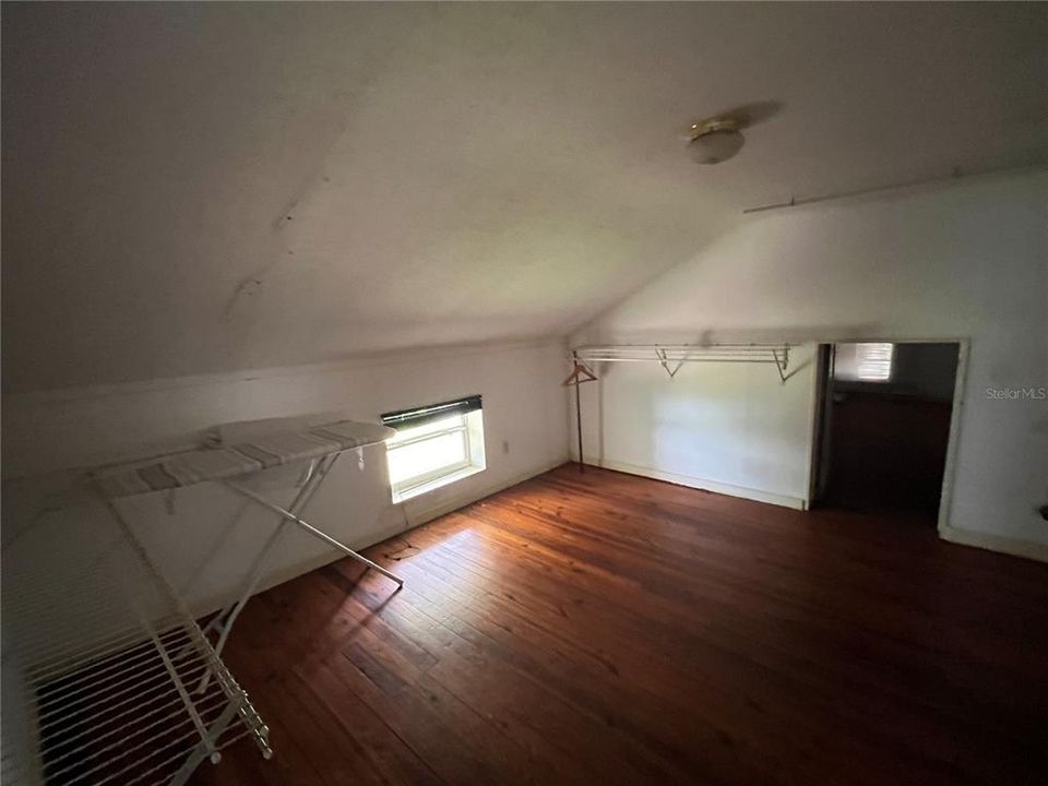 待售: $299,900 (3 贝兹, 2 浴室, 1518 平方英尺)