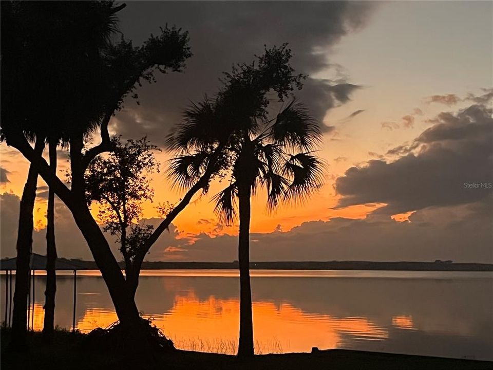 待售: $299,900 (3 贝兹, 2 浴室, 1518 平方英尺)