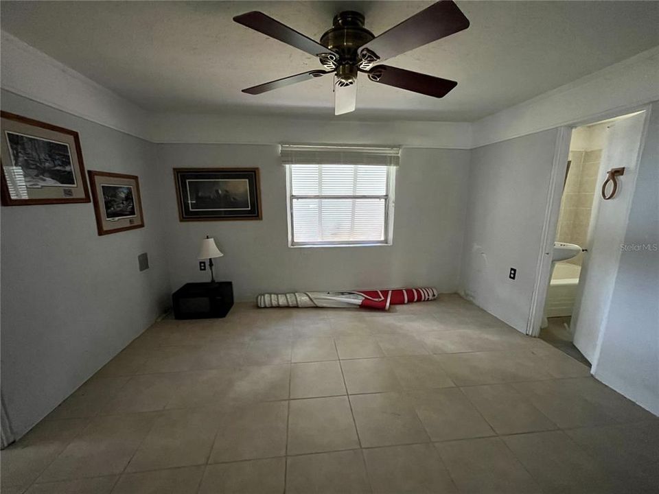 待售: $299,900 (3 贝兹, 2 浴室, 1518 平方英尺)