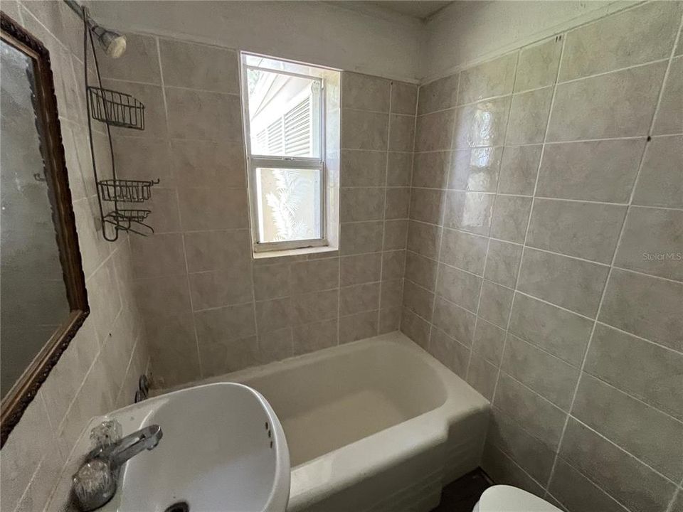 待售: $299,900 (3 贝兹, 2 浴室, 1518 平方英尺)