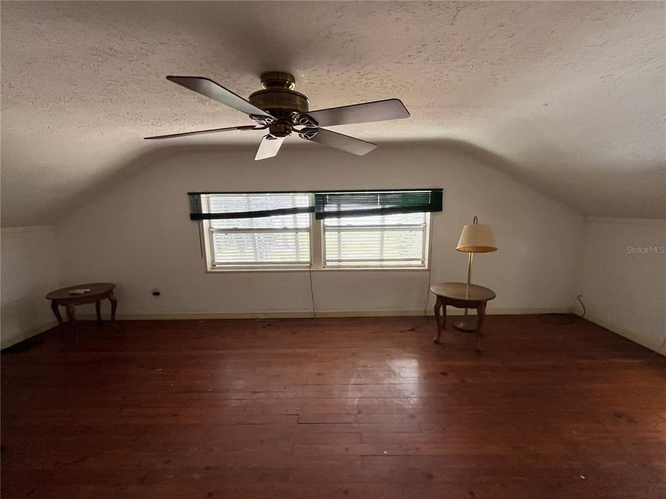 待售: $299,900 (3 贝兹, 2 浴室, 1518 平方英尺)