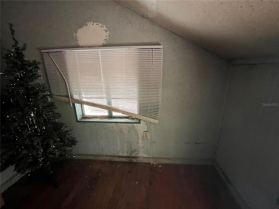 待售: $299,900 (3 贝兹, 2 浴室, 1518 平方英尺)